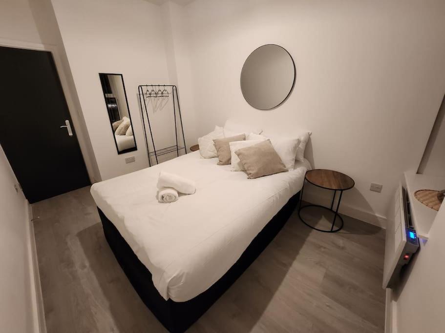 Apartment Supervalue 6 - Fast Wifi, Linen, Keyless Entry, Only 10 Mins - By Promise Cardiff
