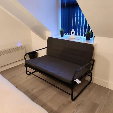 Supervalue Suite 7 - Fast Wifi, Hotel Linen, Keyless Entry, City Only 10 Mins - By Property Promise Cardiff Exterior photo