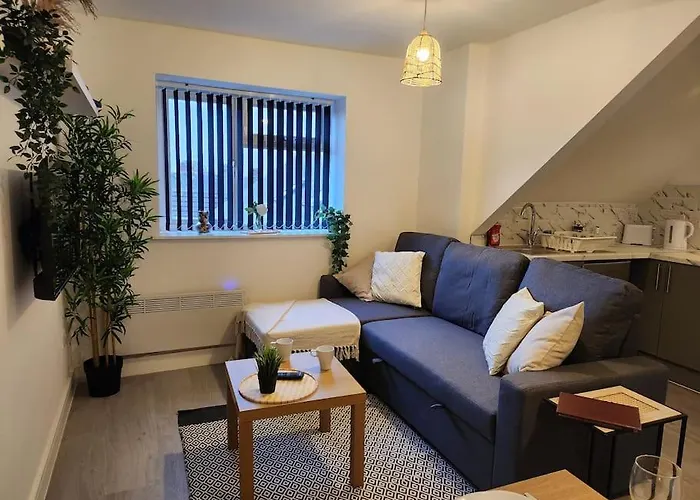 Supervalue Suite 7 - Fast Wifi, Hotel Linen, Keyless Entry, City Only 10 Mins - By Property Promise