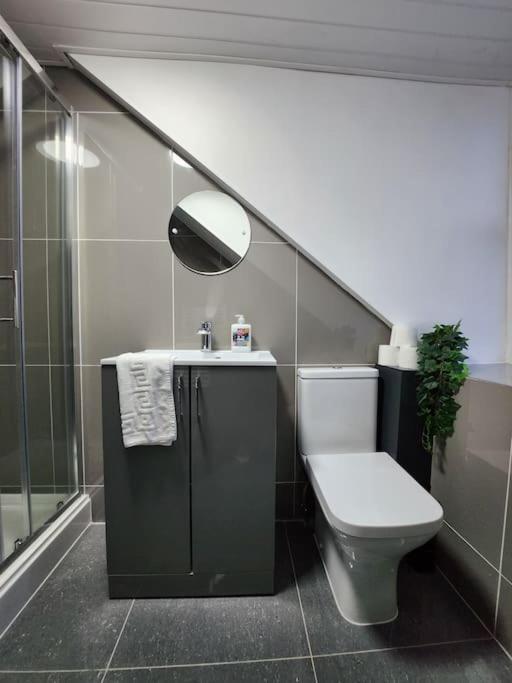 Appartement Supervalue 7 - Fast Wifi, Linen, Keyless Entry, Only 10 Mins - By Promise Cardiff