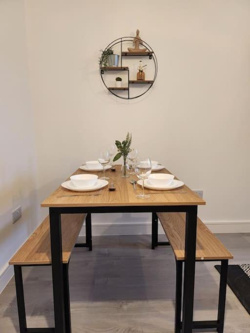 Supervalue 7 - Fast Wifi, Linen, Keyless Entry, Only 10 Mins - By Promise